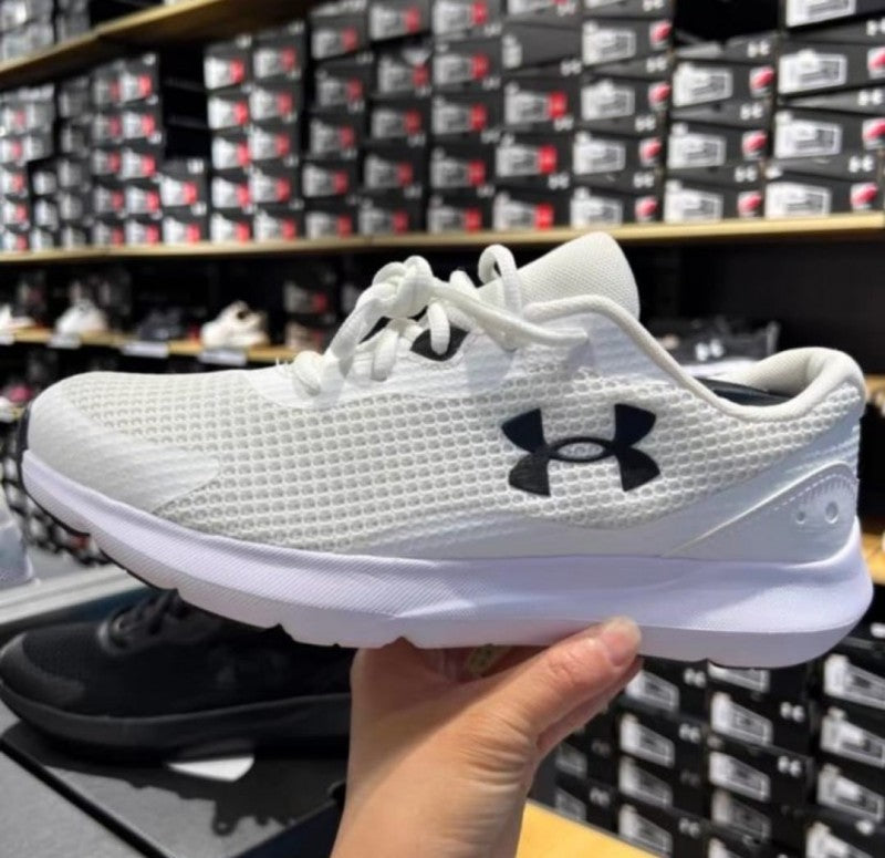 Surge White Black