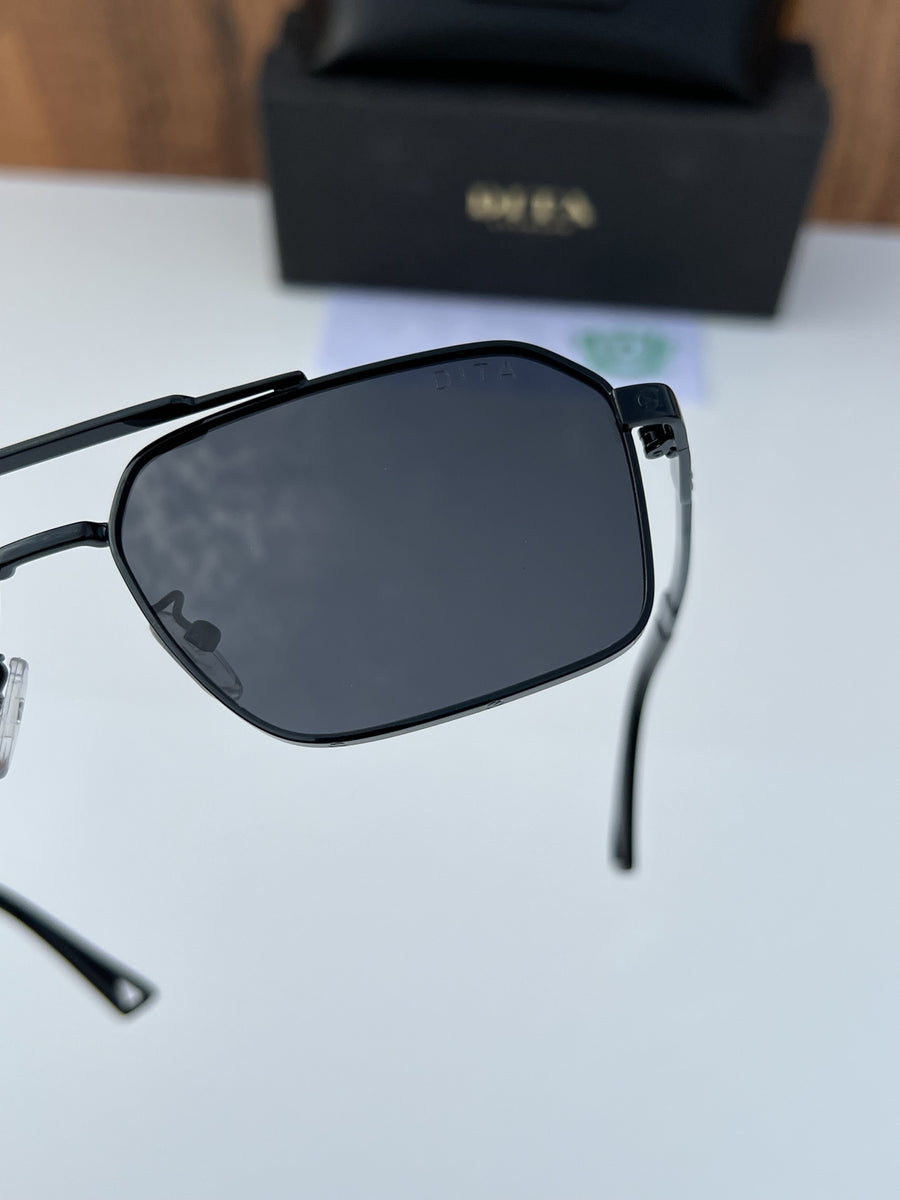 Dita_2536_black