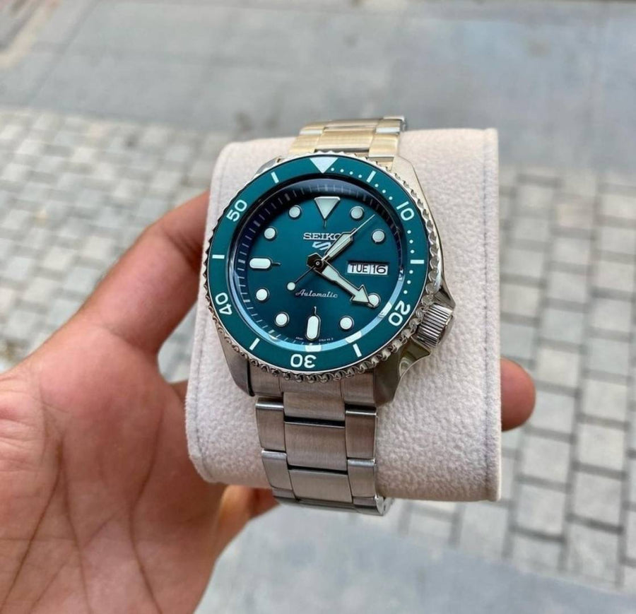 Seiko 5 Sports