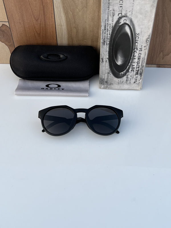 Oakley_9464_black