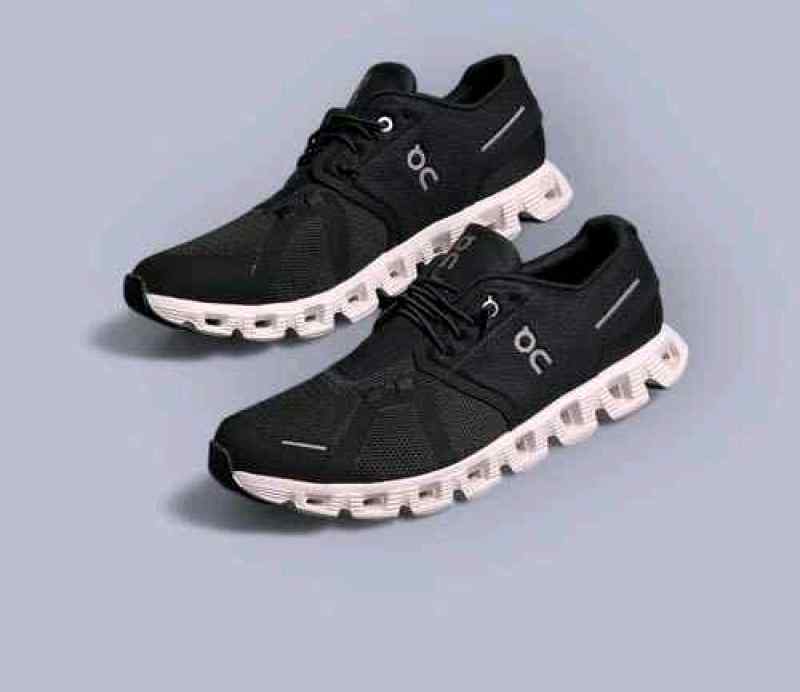 On Running Cloud 5 Black White 2547