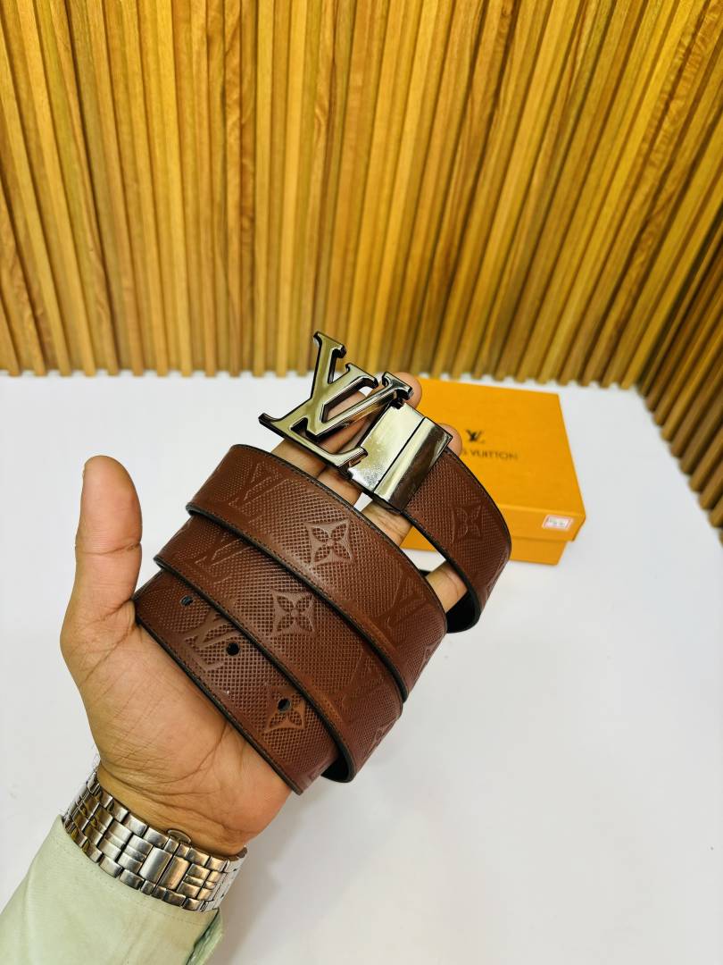 02 LV LOIUS VUTTON PREMIUM QUALITY REVERSIBLE BELT