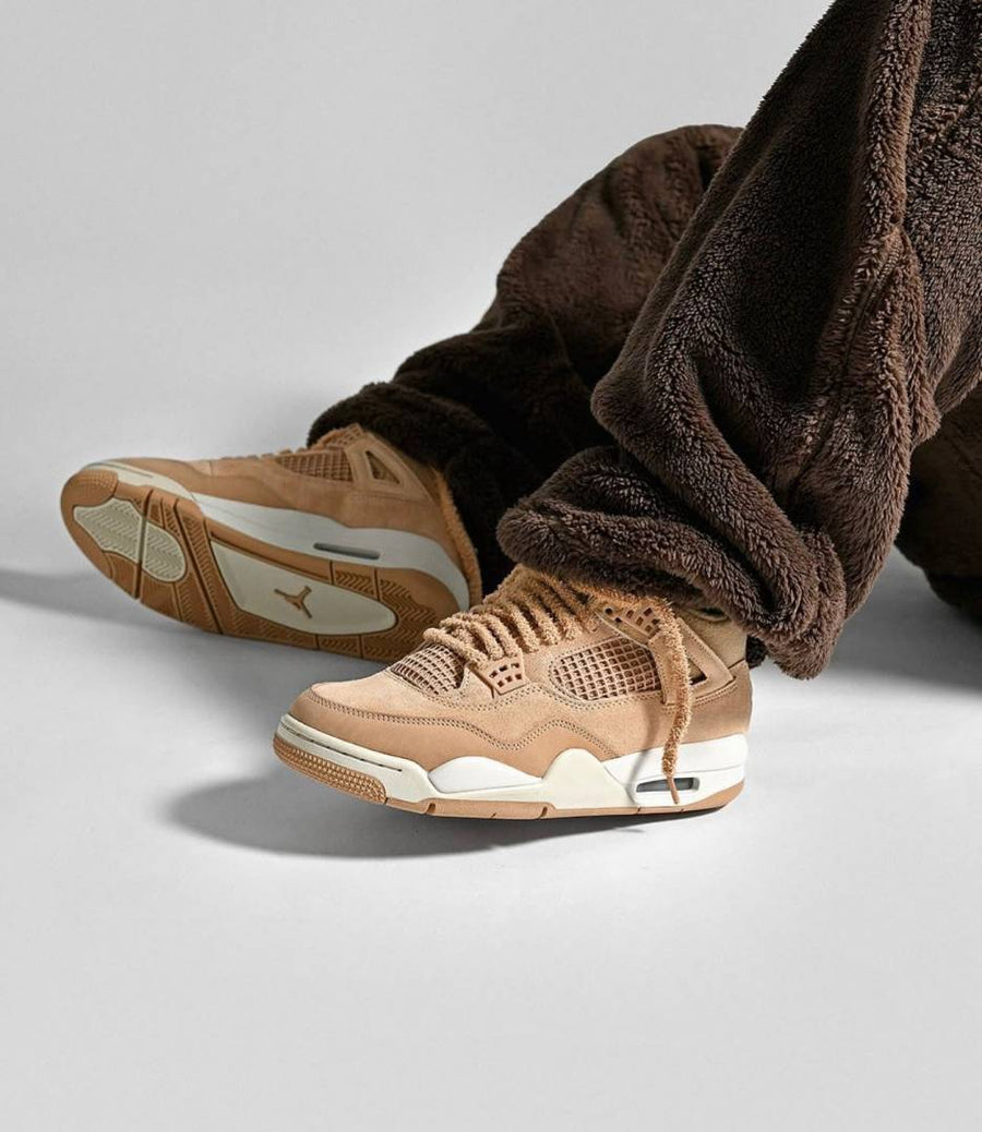 Nike AIR JORDAN 4 COZY GIRL