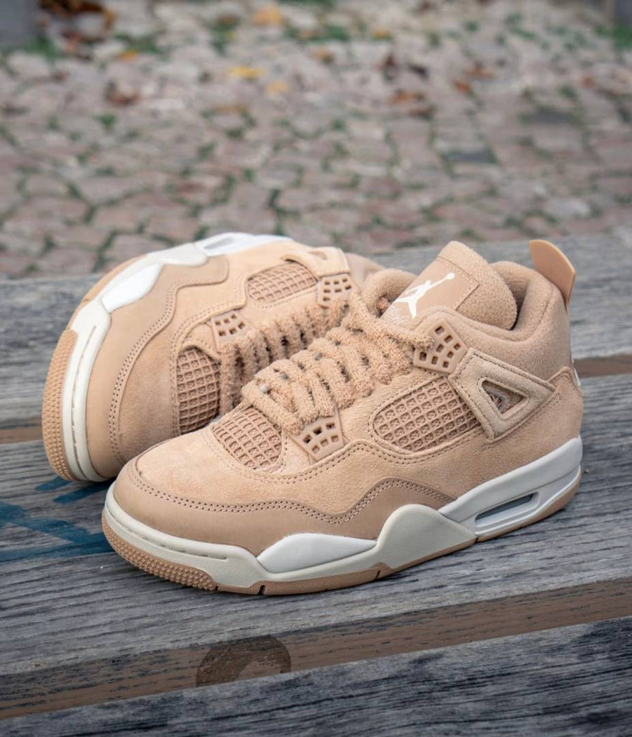 Nike AIR JORDAN 4 COZY GIRL