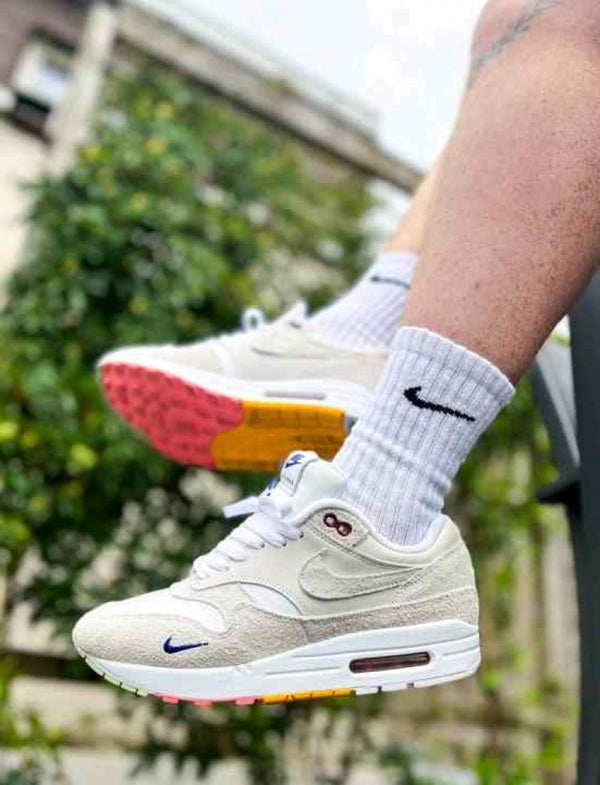 Nike Air max 1 pom pom polka dot