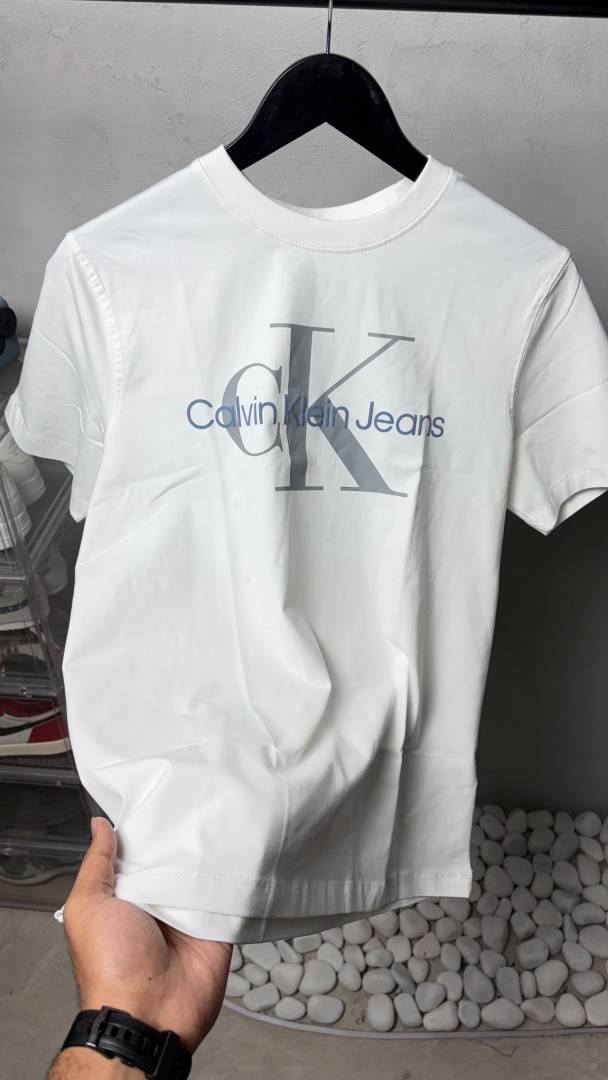 Calvin Klein Premium Round Neck T-Shirt 2810