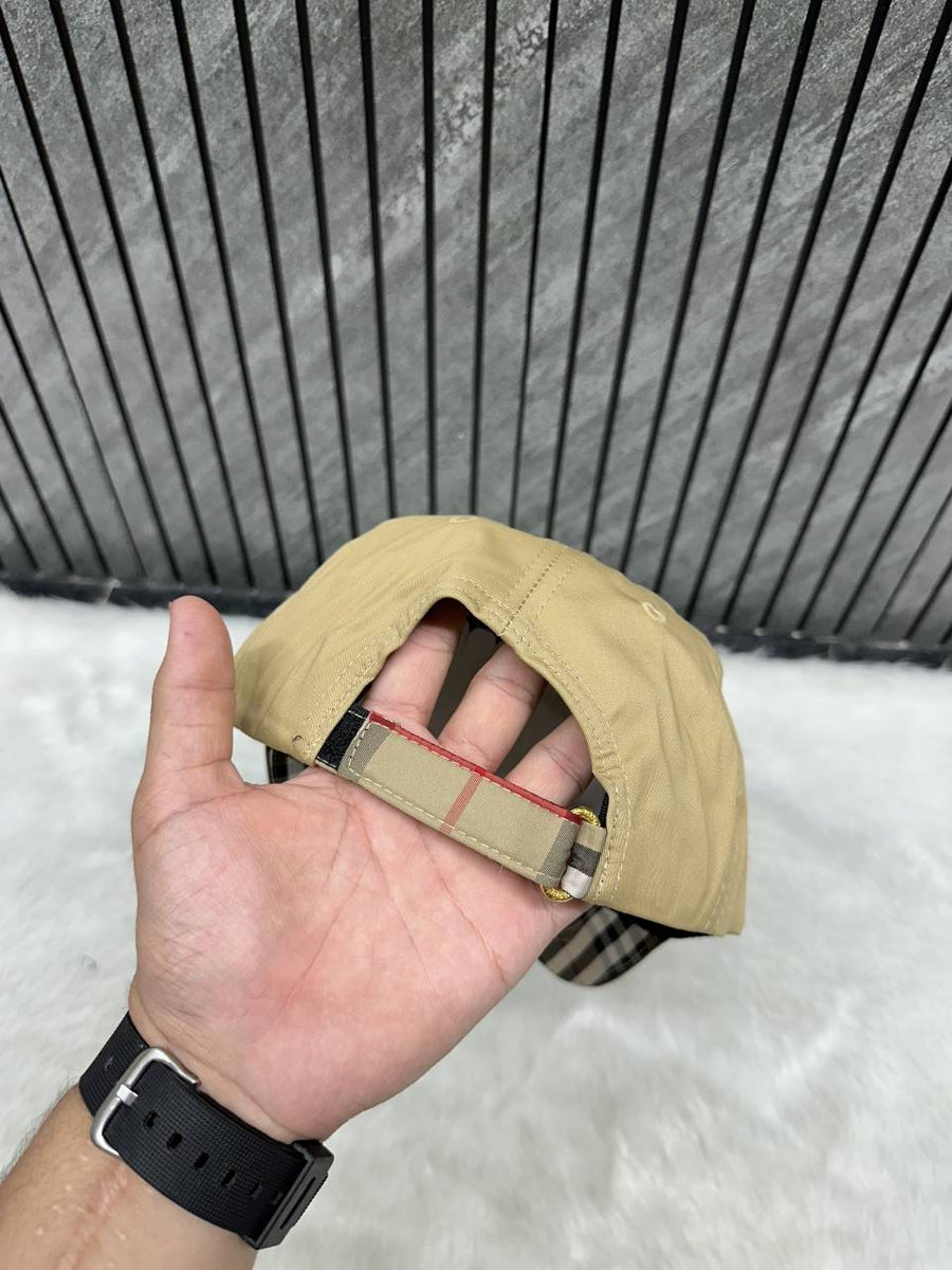 Burberry_Equestrian_Knight_Front_Logo_Premium_Unisex_Cap