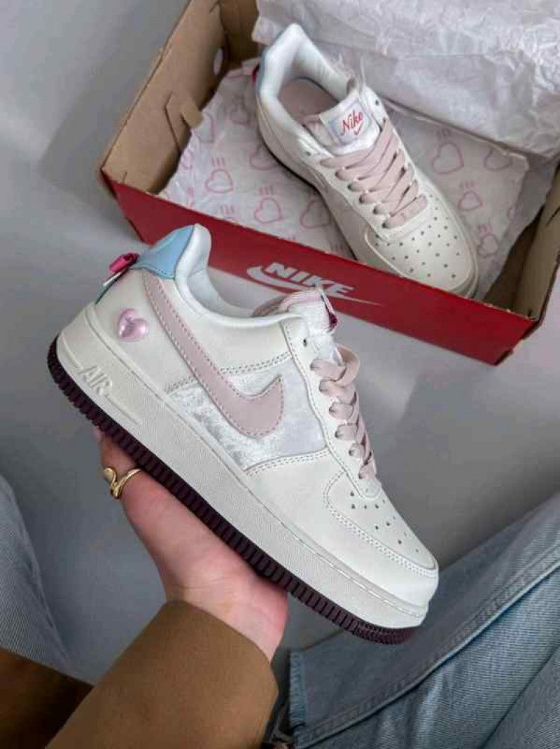 Nike AirForce 1 Low - Valentines Day 2026