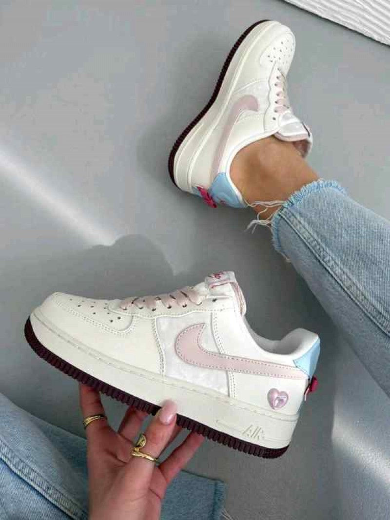 Nike AirForce 1 Low - Valentines Day 2026