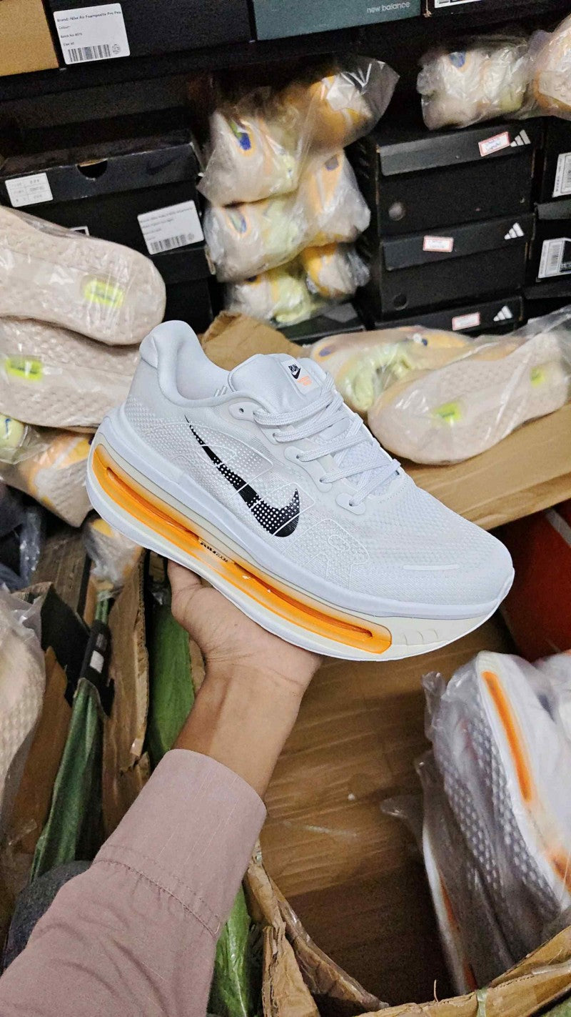 Nike Vomero Premium Sail Coconut Milk 696