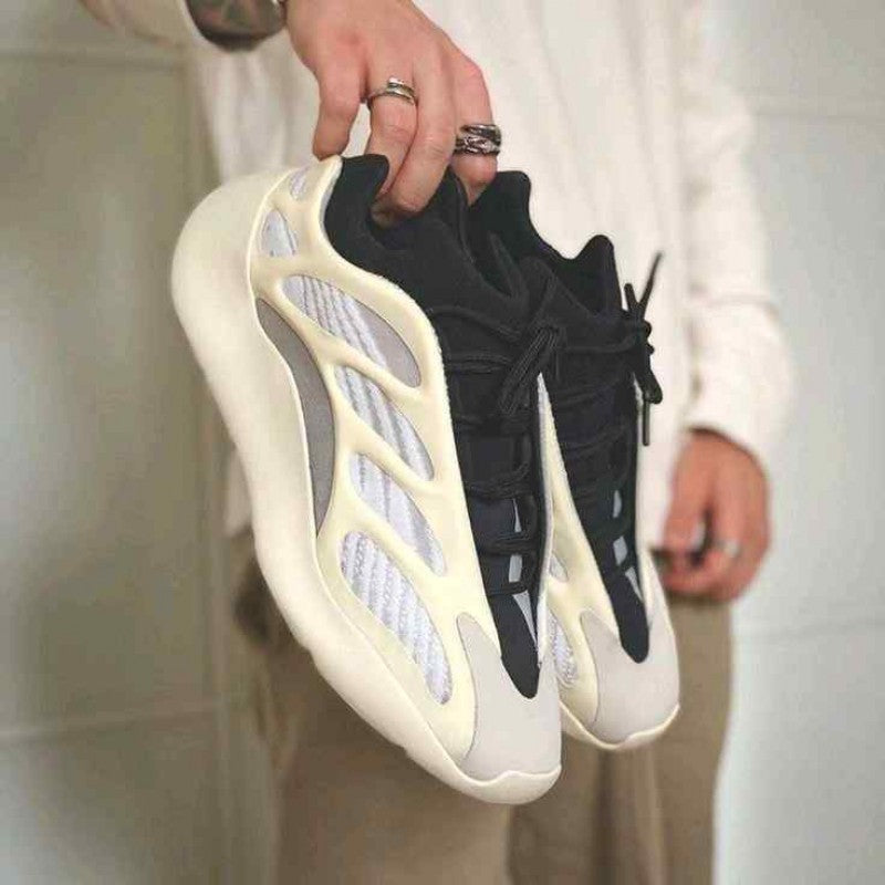Adiddass. Yeezy 700 V3 Azael