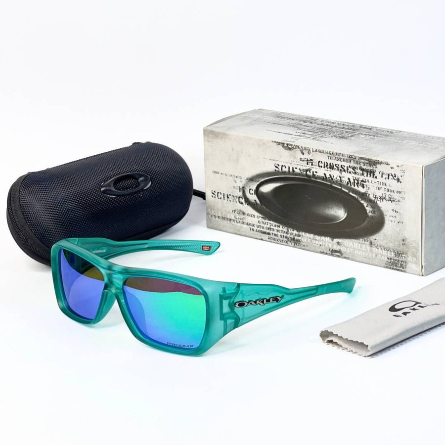 Oakley 824 green mercury