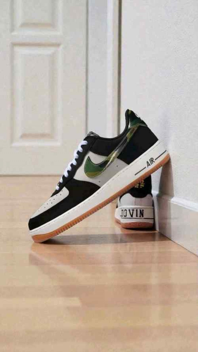 Nike AirForce 1 Low Black Patent Camo Swoosh 337