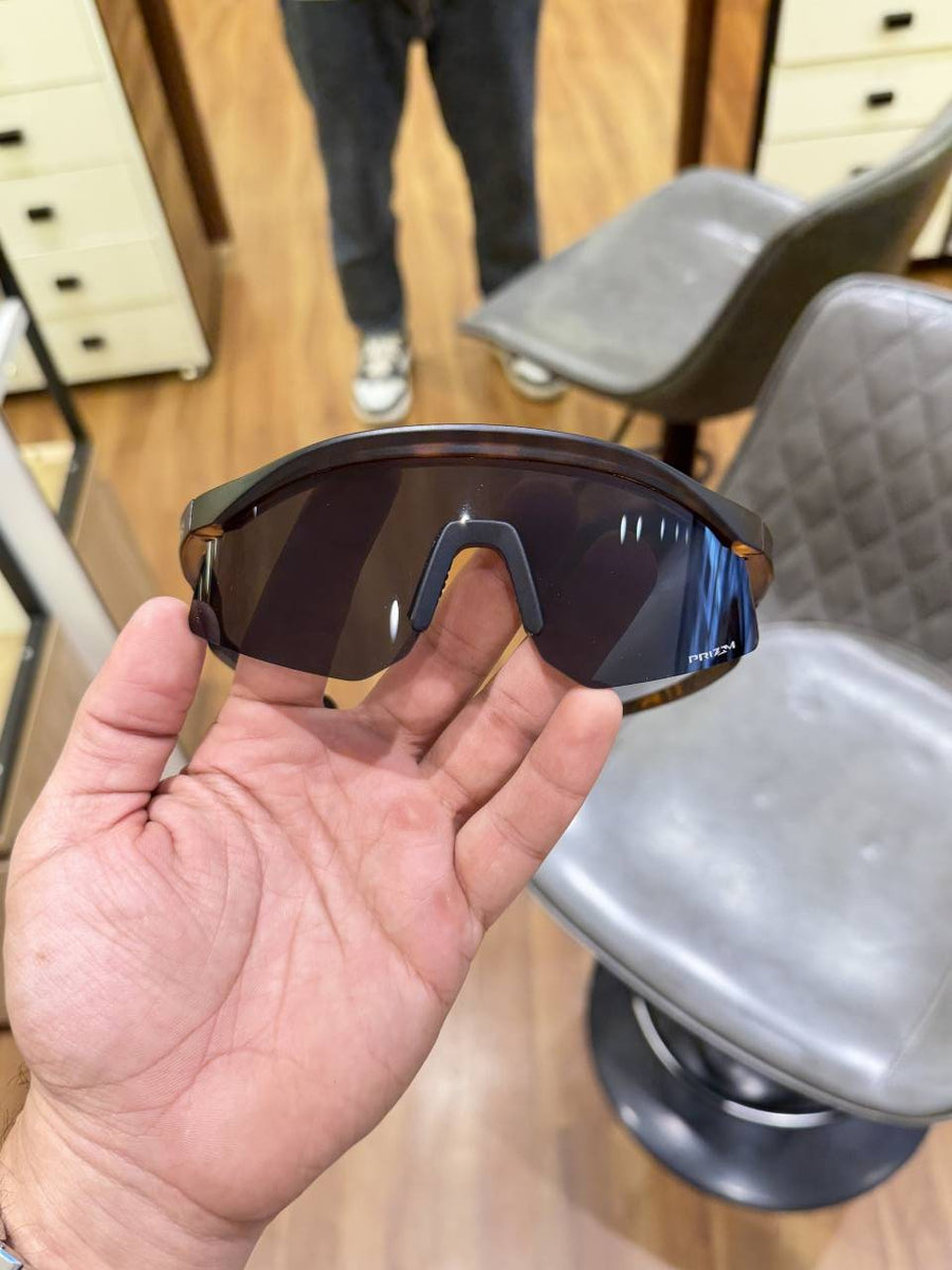 Oakley hydra 4929 tiger black