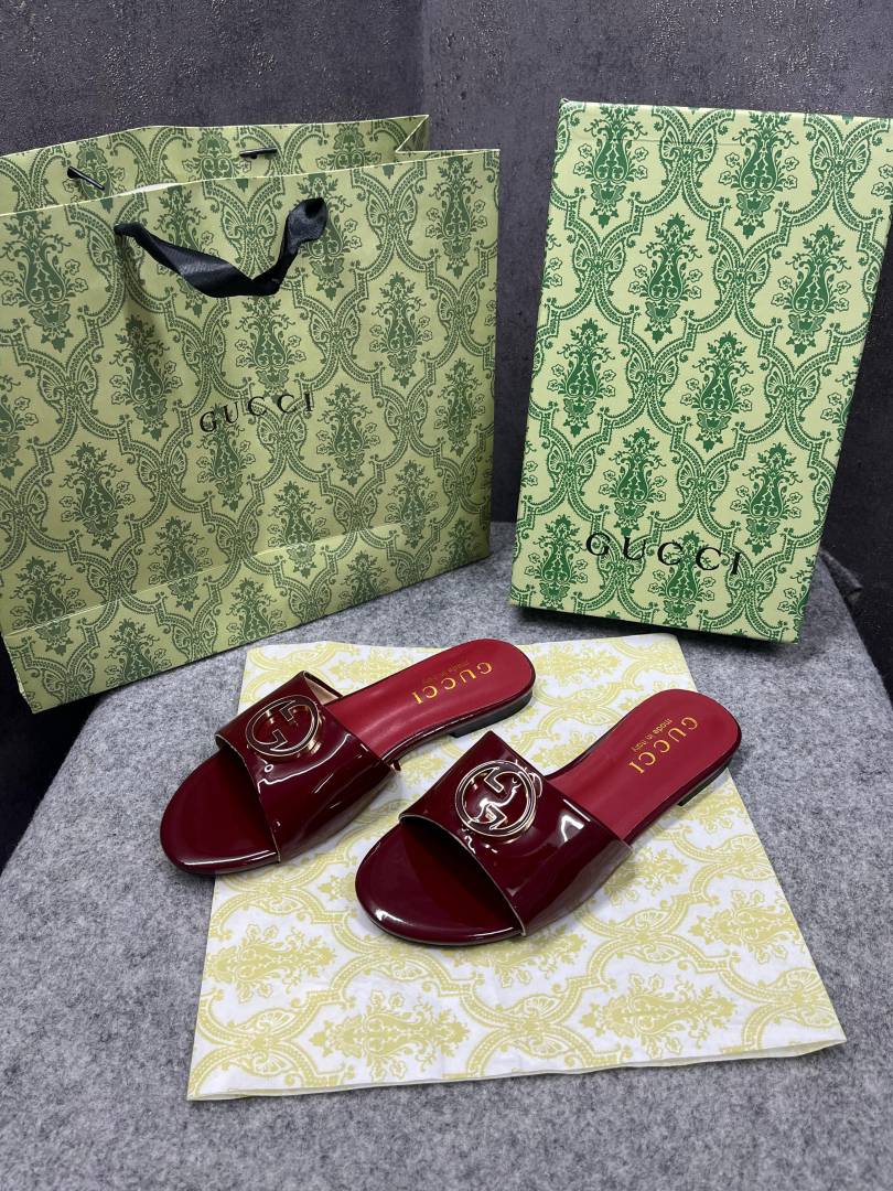 Gucci_Round_Interlocking_G_in_Rosso_Red_Leather_Shiny_Classic_Slides_With_OG_Box_&_Carry_Bag_1892