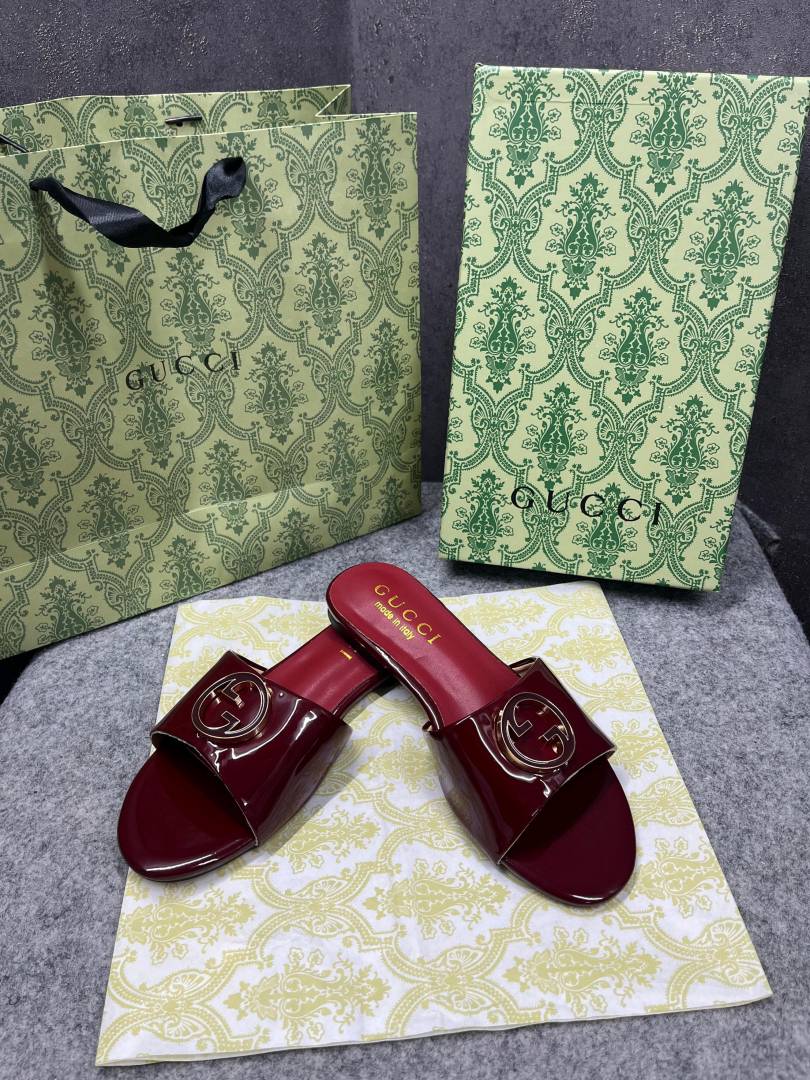 Gucci_Round_Interlocking_G_in_Rosso_Red_Leather_Shiny_Classic_Slides_With_OG_Box_&_Carry_Bag_1892