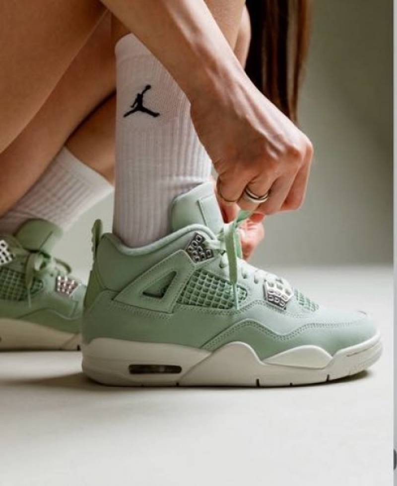 Nike Air Jordan 4 Abundance