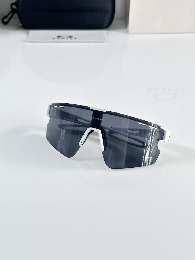Oak 2305 Black White