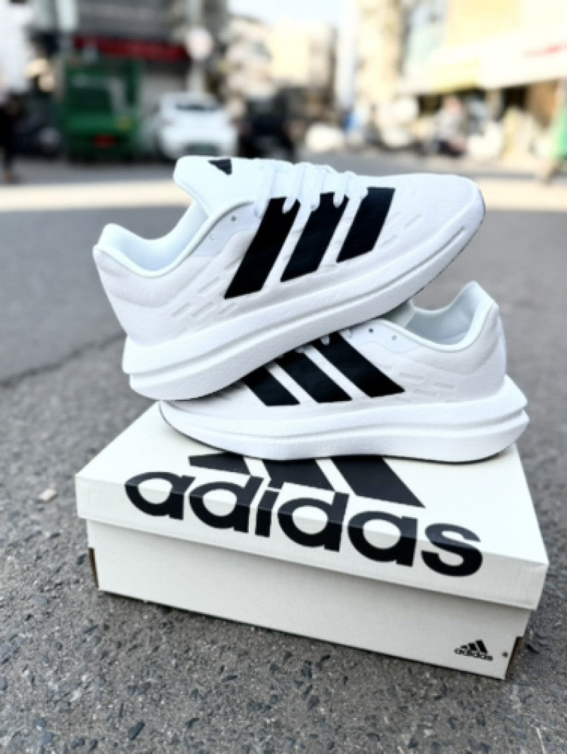 S flowboost white black