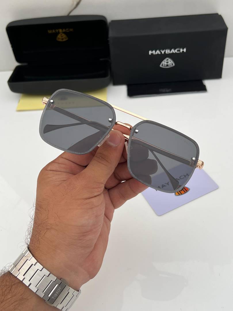 Maybach_5018_gold_black