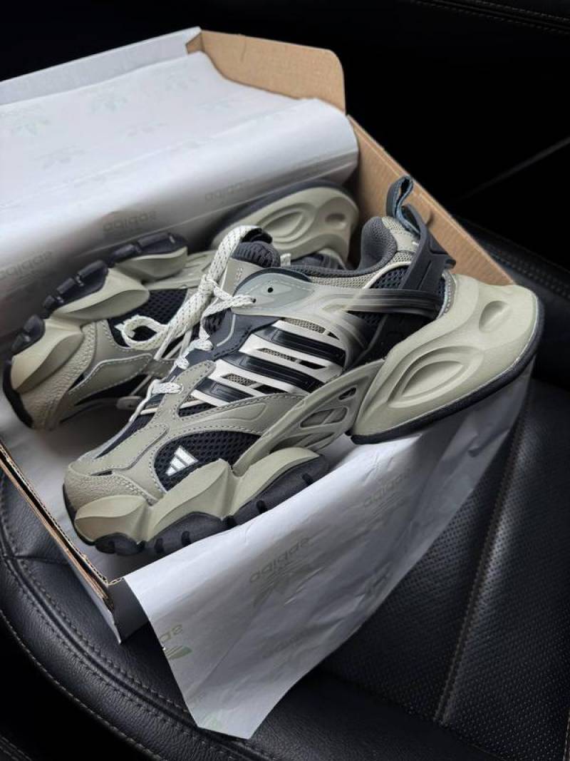 Adidas XLG RUNNER DELUXE GREY