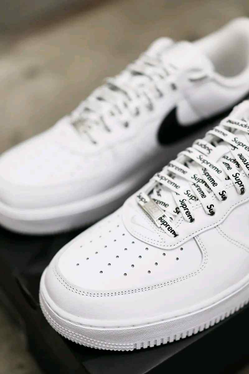 Supreme x Nikkee AirForce 1 Low White Black