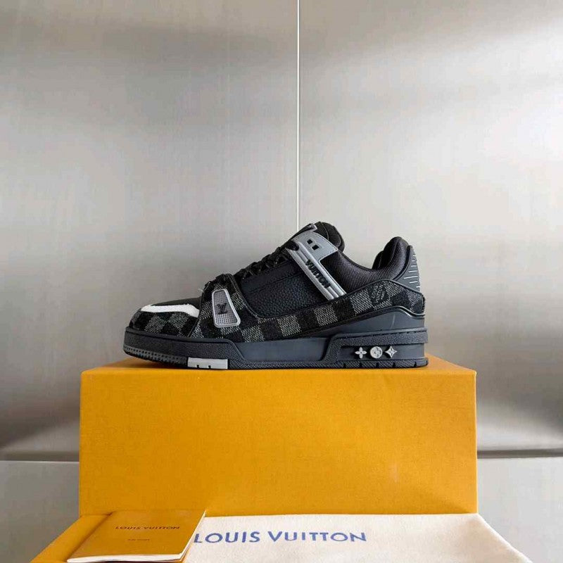 Louis Vuitton Trainer Black Grey