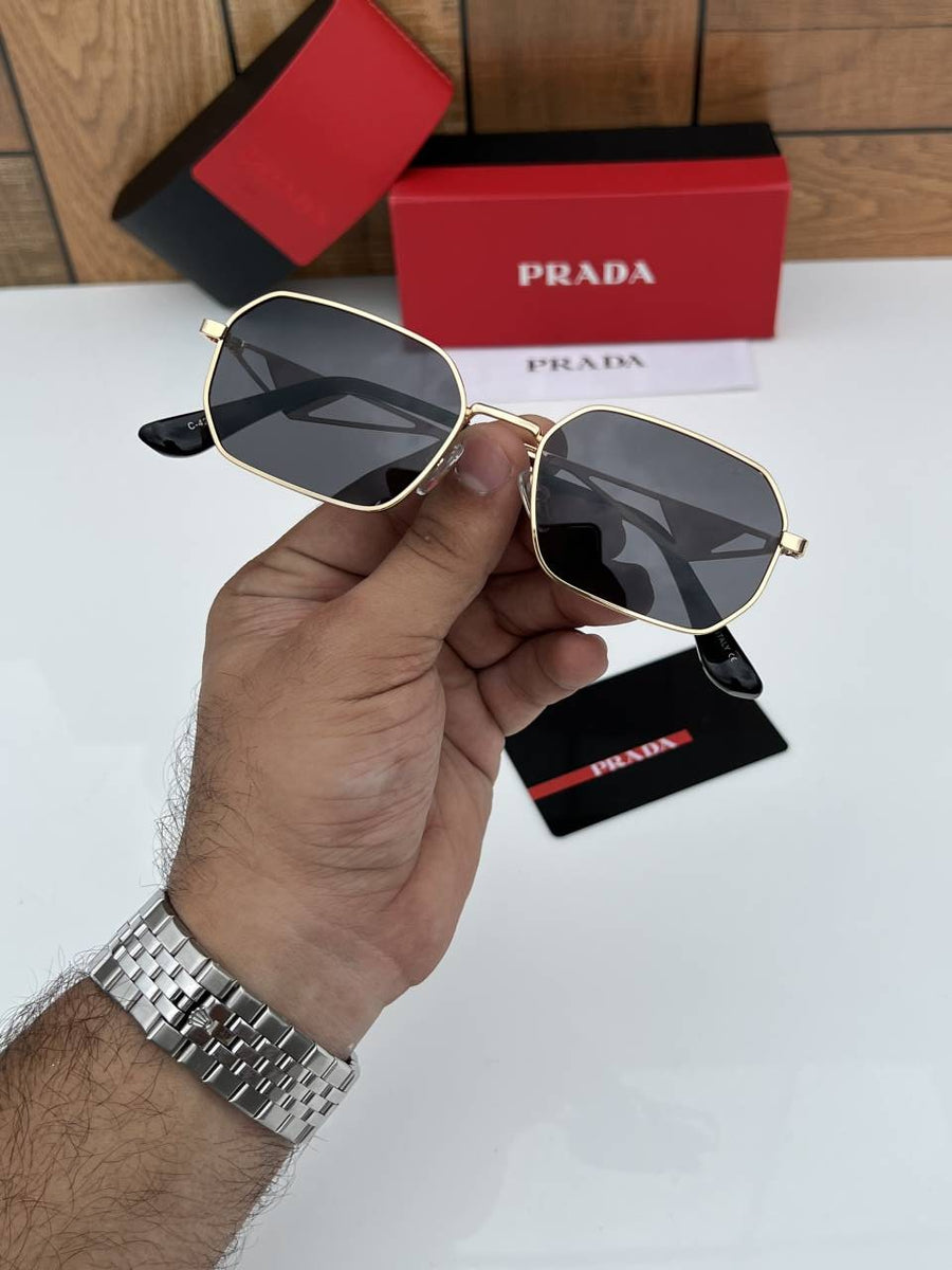 Prada_425_gold_black