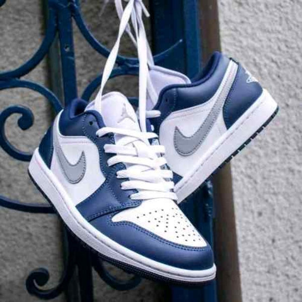 Air Jordan 1 Low Midnight Navy Wolf Grey 620
