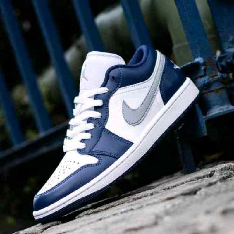 Air Jordan 1 Low Midnight Navy Wolf Grey 620