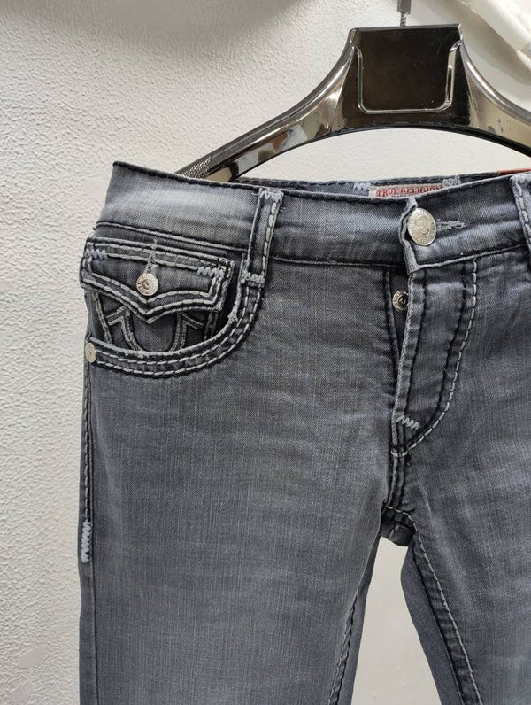 TRUE RELIGION IMPORTED STORE ARTICLE JEANS