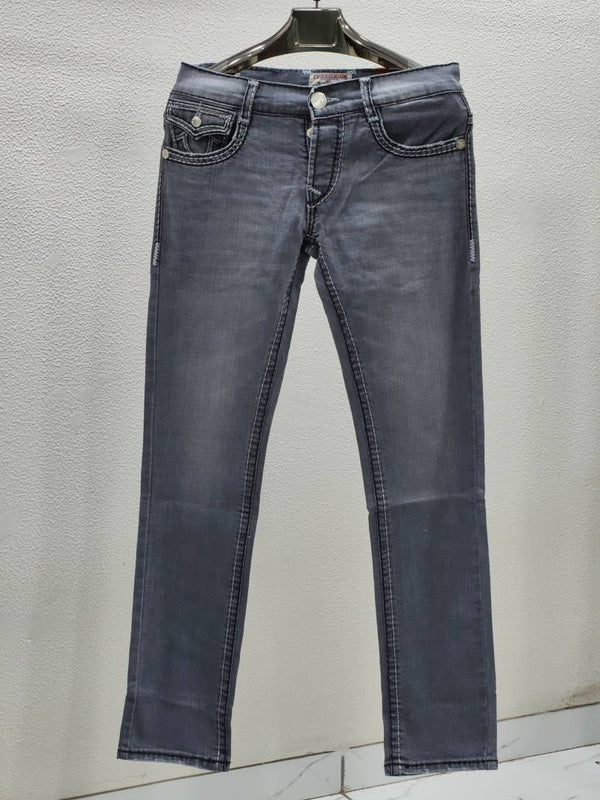TRUE RELIGION IMPORTED STORE ARTICLE JEANS