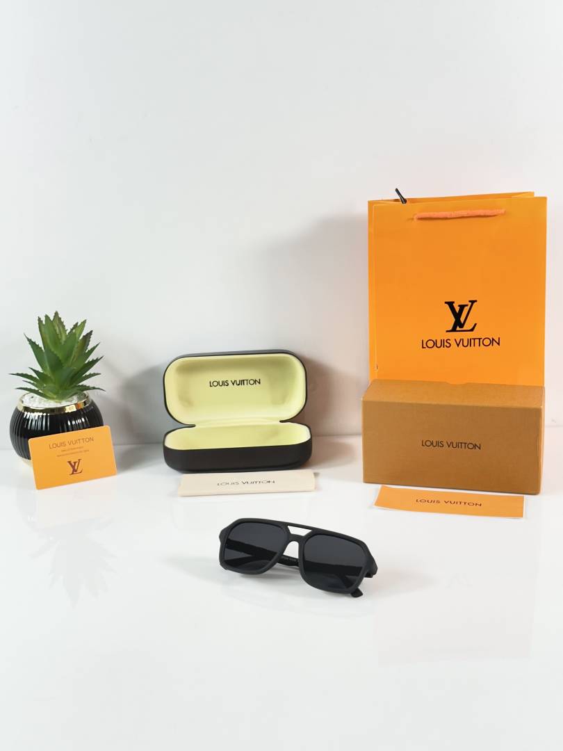 Louis Vuitton 2687 Mate Black
