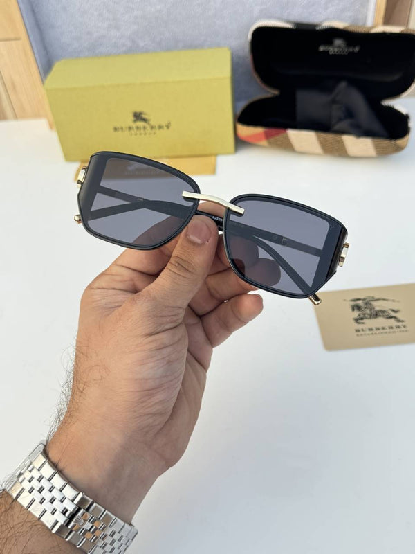 Burberry_92525_black