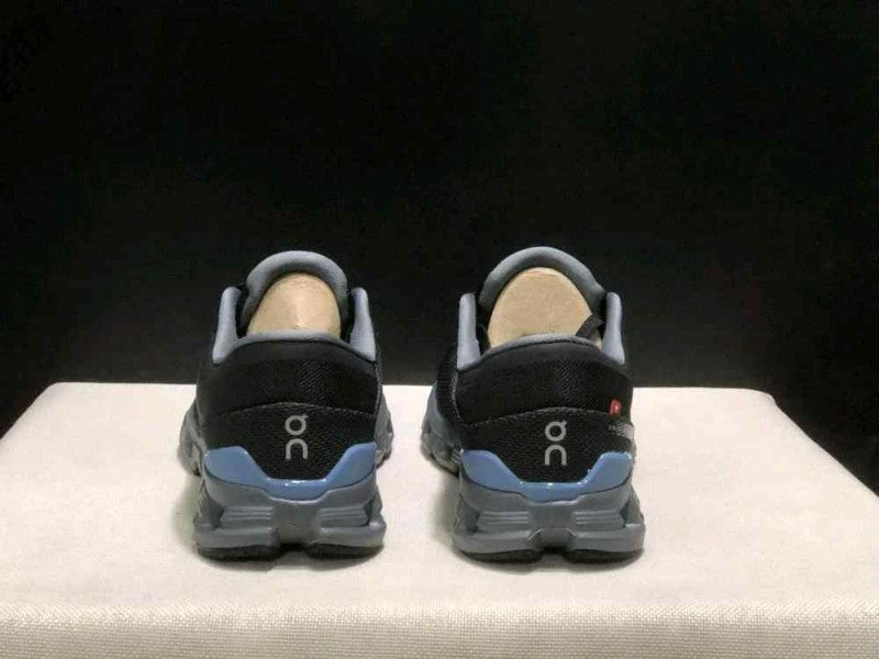 On running cloud x 4 black
