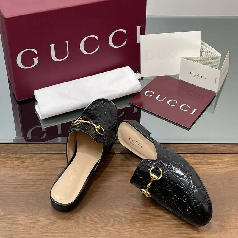 Gucci_GG_PrinceTwon_Slides_In_Rossa_GG_leather_for_women_with_original_box_and_carry_bag