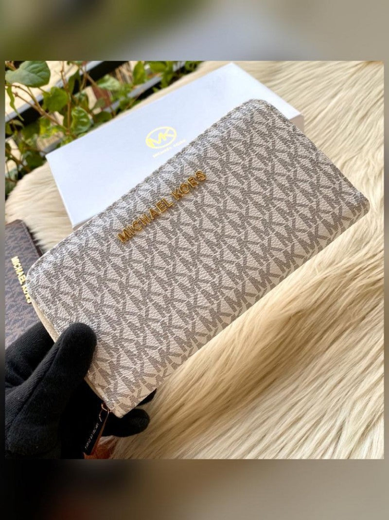 Michael Kors_MK Zip Long Wallet With OG Box (White - 828)