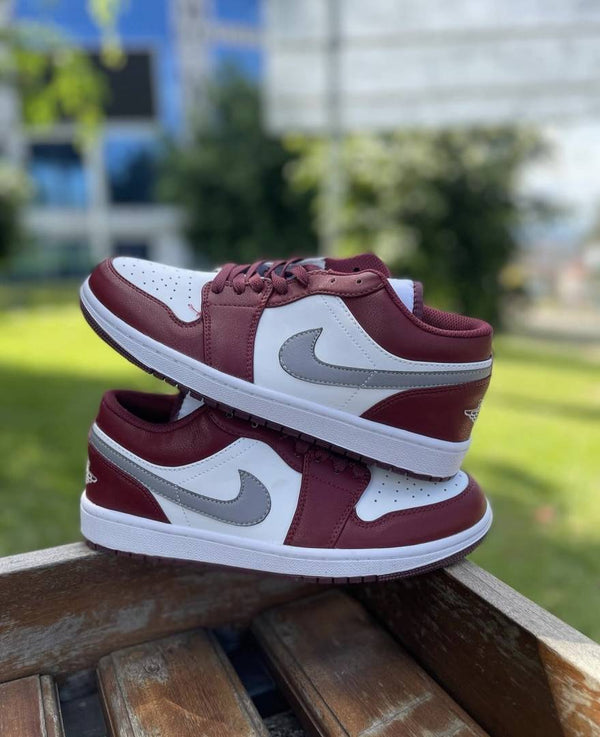 Nike Air Jordan 1 Low Bordeaux