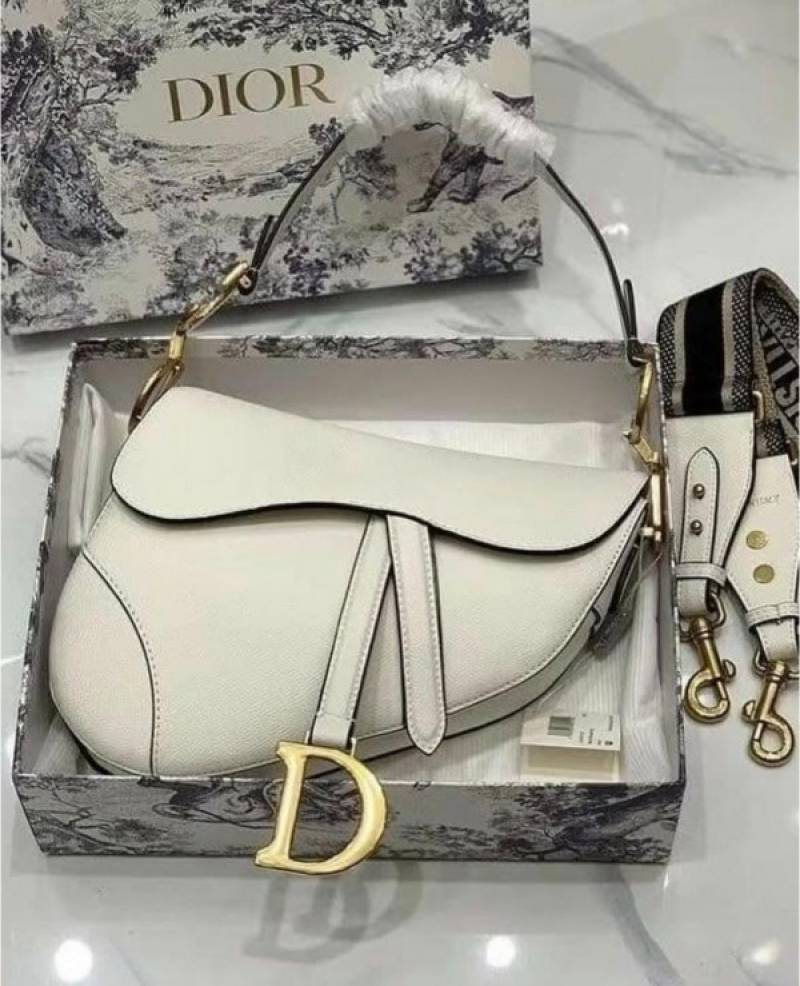 Dior_Saddle_Premium_Leather_White_With_OG_Box_&_Dust_Bag_(White-1026)