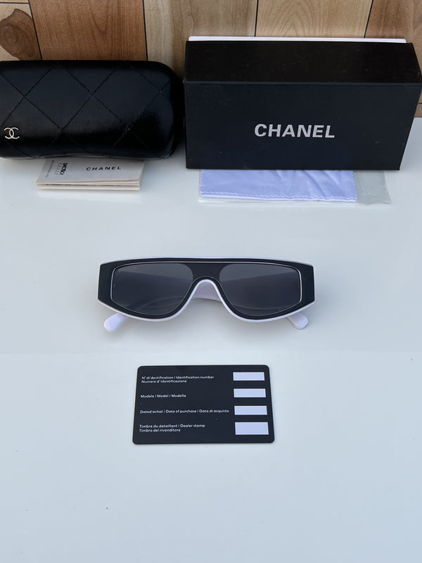 Chanel_1001_white_black