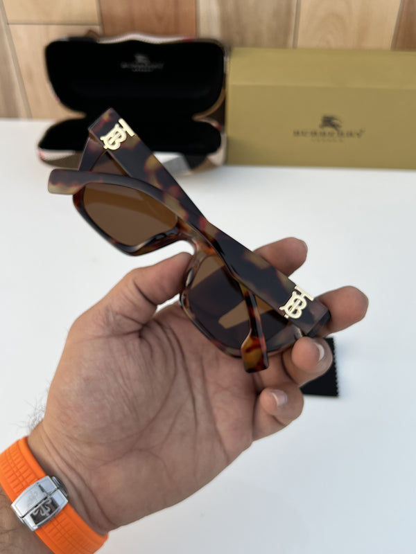 Burberry_4405_tiger_brown