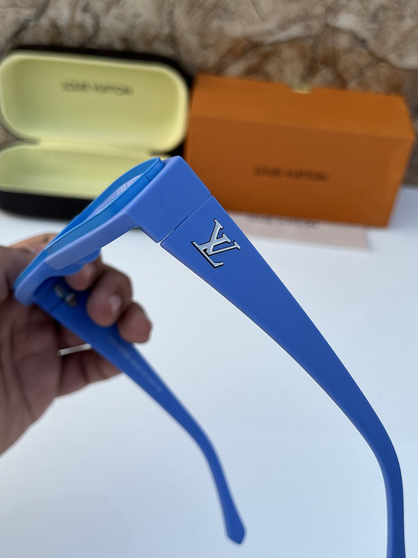 Louis Vuitton_6190_blue