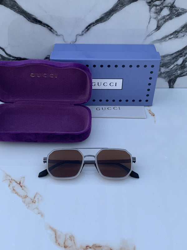 Gucci_007_white_brown