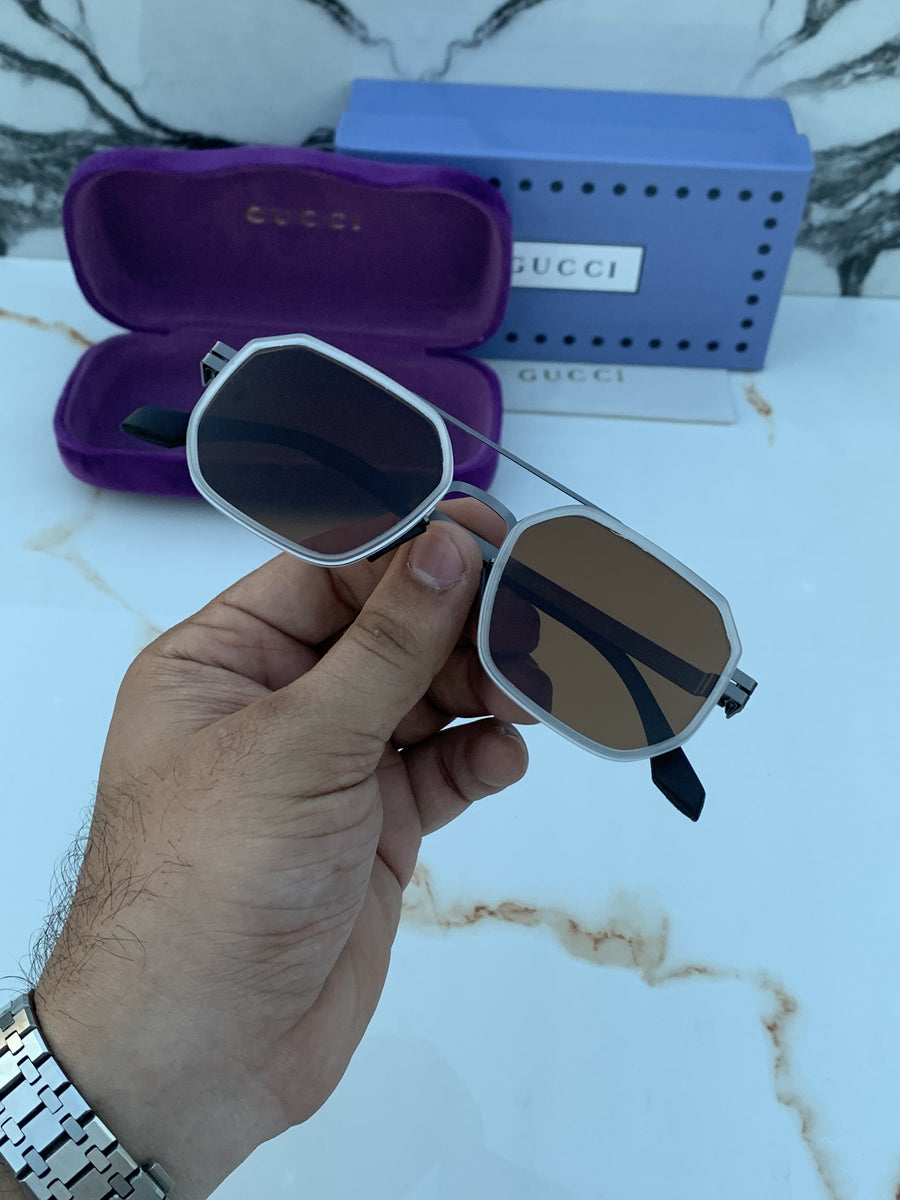 Gucci_007_white_brown