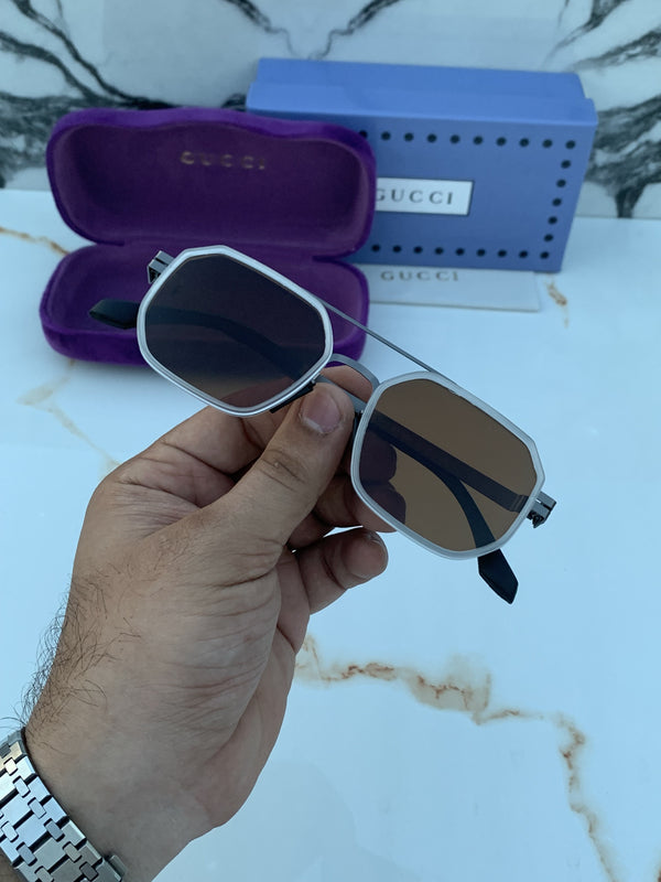 Gucci_007_white_brown