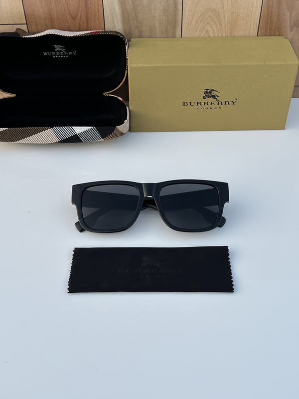 Burberry_wayfero_full_black