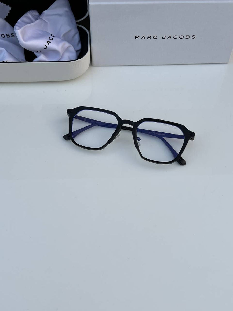 Marc_jacobs_502_black_plano