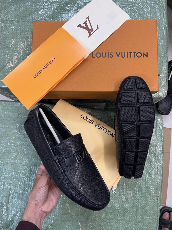 Louis Vuitton Black Small Buckle Premium Loafers Surplus Calf Leather Quality With All Accessories HX004