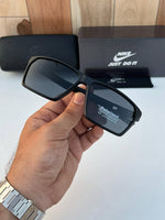 Nike_83128_matt_black