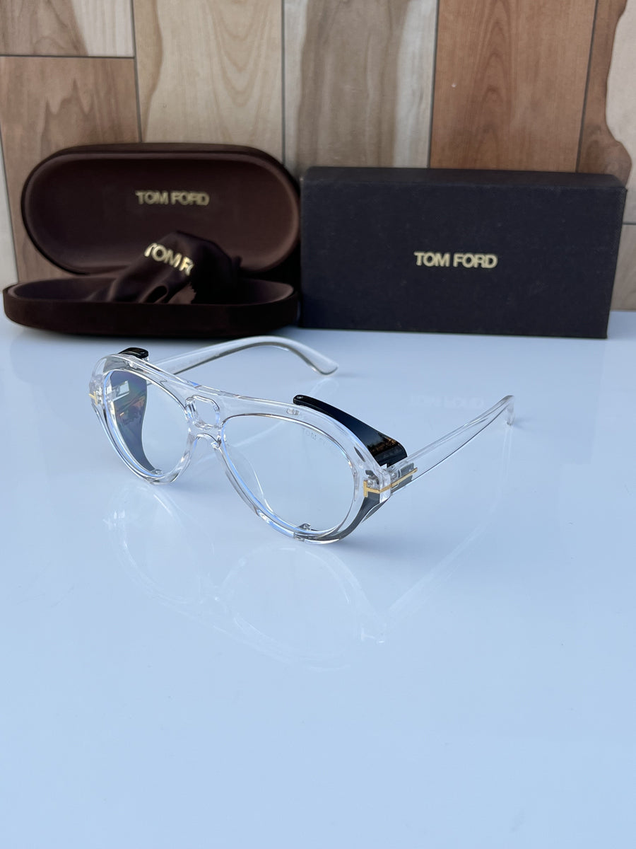 Tom forr_77137_white_plano